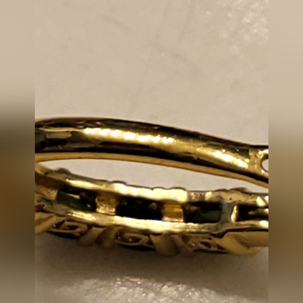 peridot hoops - Picture 3 of 5